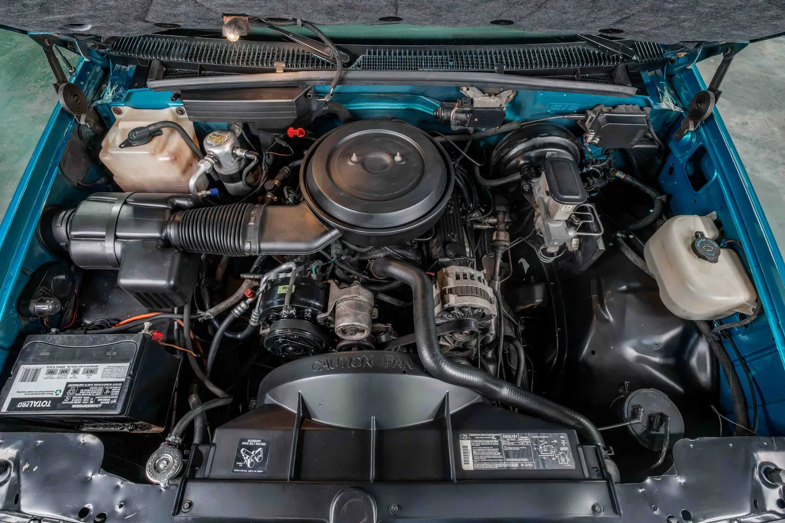 1993-Chevrolet-K2500-Bright Teal Metalic-195397-42.jpg